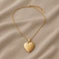 Colier medalion eternal love